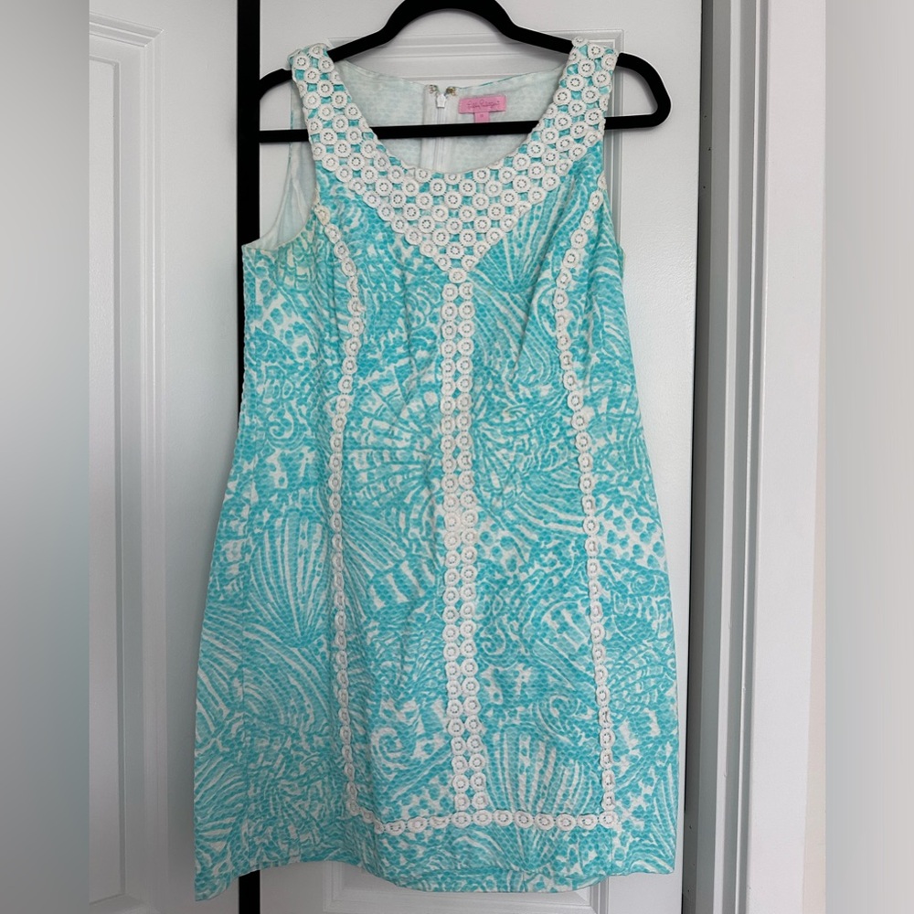 Lilly Pulitzer blue and white shift dress